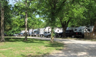 Camping near Table Rock Lake - COE/Cow Creek Park: Bar M Resort & Campground, Table Rock Lake, Missouri