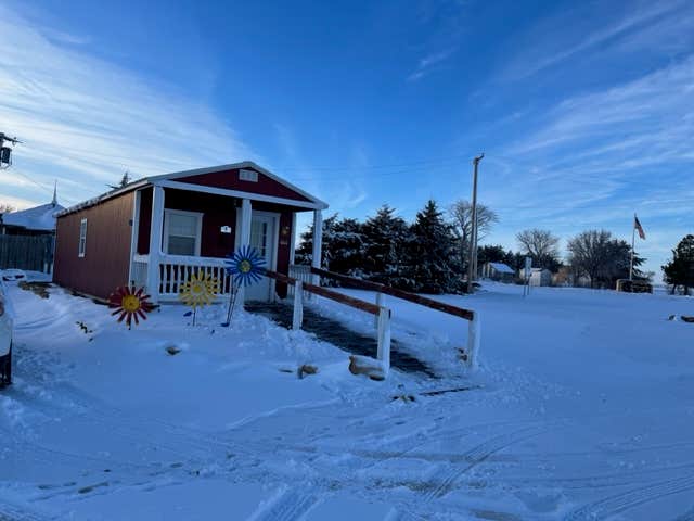 Camping near Lincoln Campground: Set in Stone Cabins, Lucas, Kansas