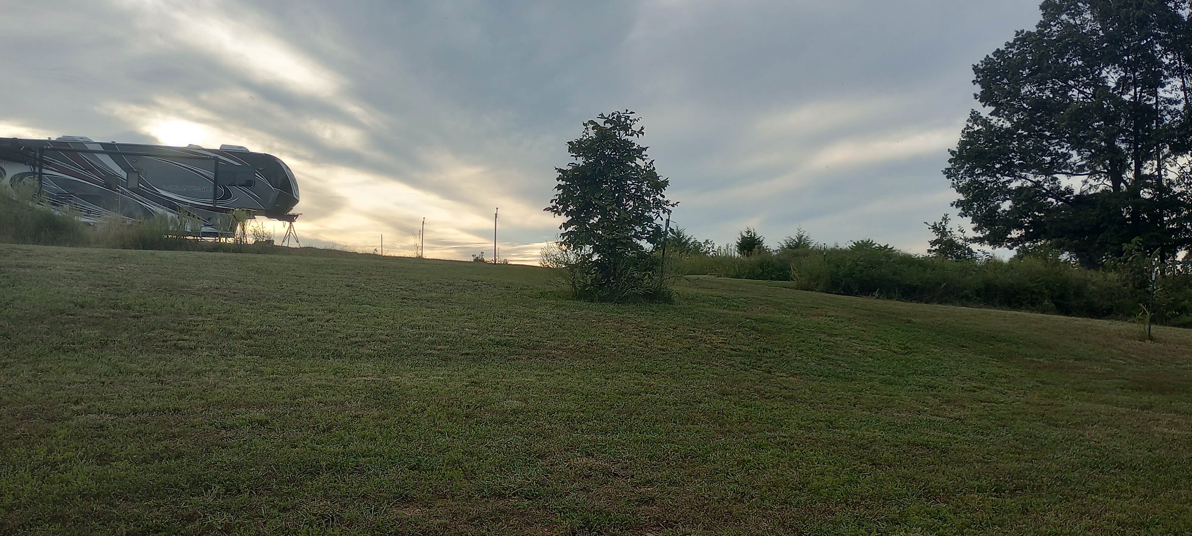 Camping near Cloud 9 Ranch: Cedar Ridge RV Park & Storage, Gamaliel, Missouri