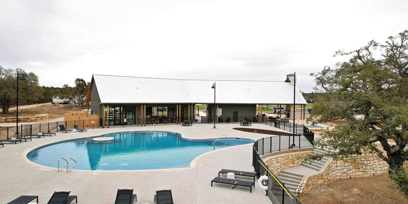 Camper submitted image from Horseshoe Ridge RV Resort