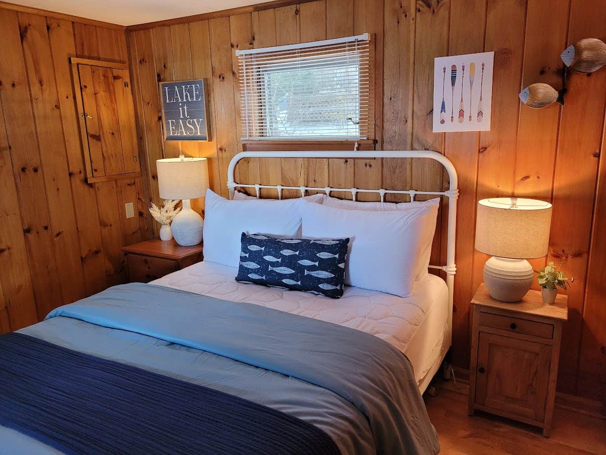 Camper submitted image from Winni Lakefront Cabin - 2
