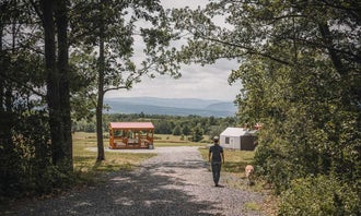 Camping near Whitetail Meadows: HOGAN'S LANDING, Sloansville, New York