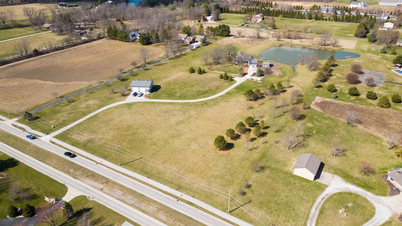 Camping near Johnson County Fairgrounds: Breaktime in Bargersville, Waverly, Indiana