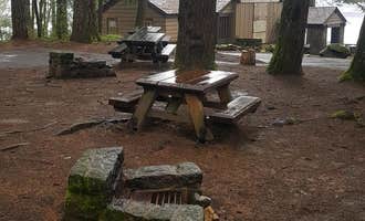 Camping near Bridge of The Gods Motel Cabins & RV Park: Eagle Creek Overlook Group Campground, North Bonneville, Oregon