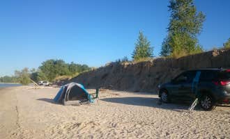 Camping near Lake Ogallala - Lake McConaughy State Rec Area: Martin Bay - Lake McConaughy SRA, Ogallala, Nebraska