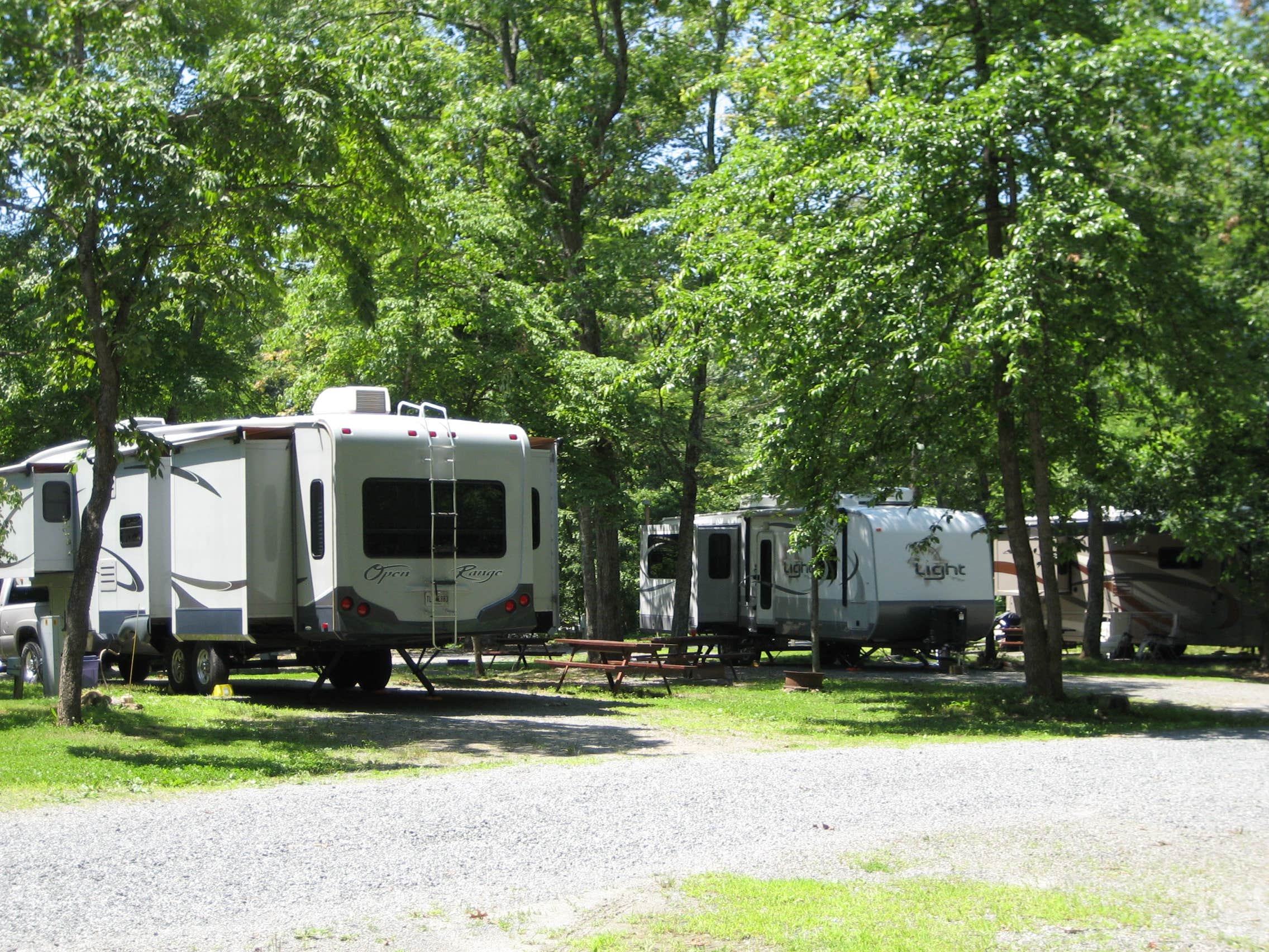 Camping near Camp Cove Creek: Charlottesville KOA, Covesville, Virginia