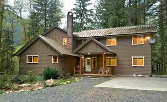 Dan  G.'s photo of a cabin at Mt. Baker Lodging Cabin #3 - Fireplace, Pool Table, Firepit, Wifi, Pets Ok, Sleeps-26! near Bow, WA