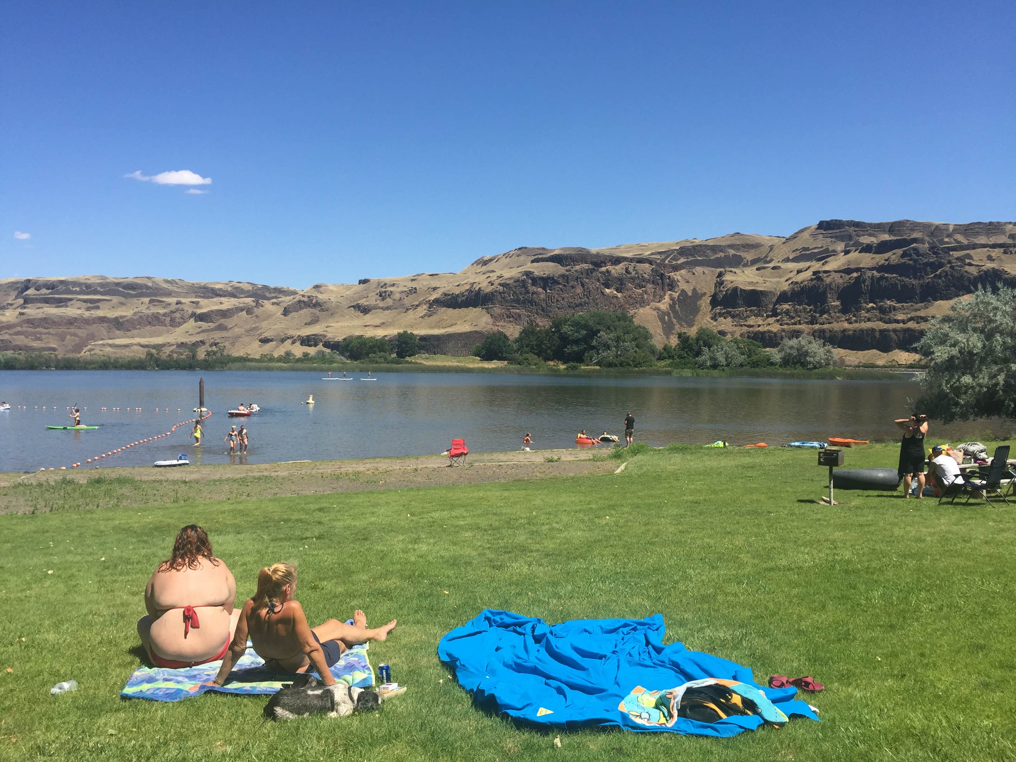 Camping near Texas Rapids - Snake River: Lyons Ferry Park, Hooper, Washington