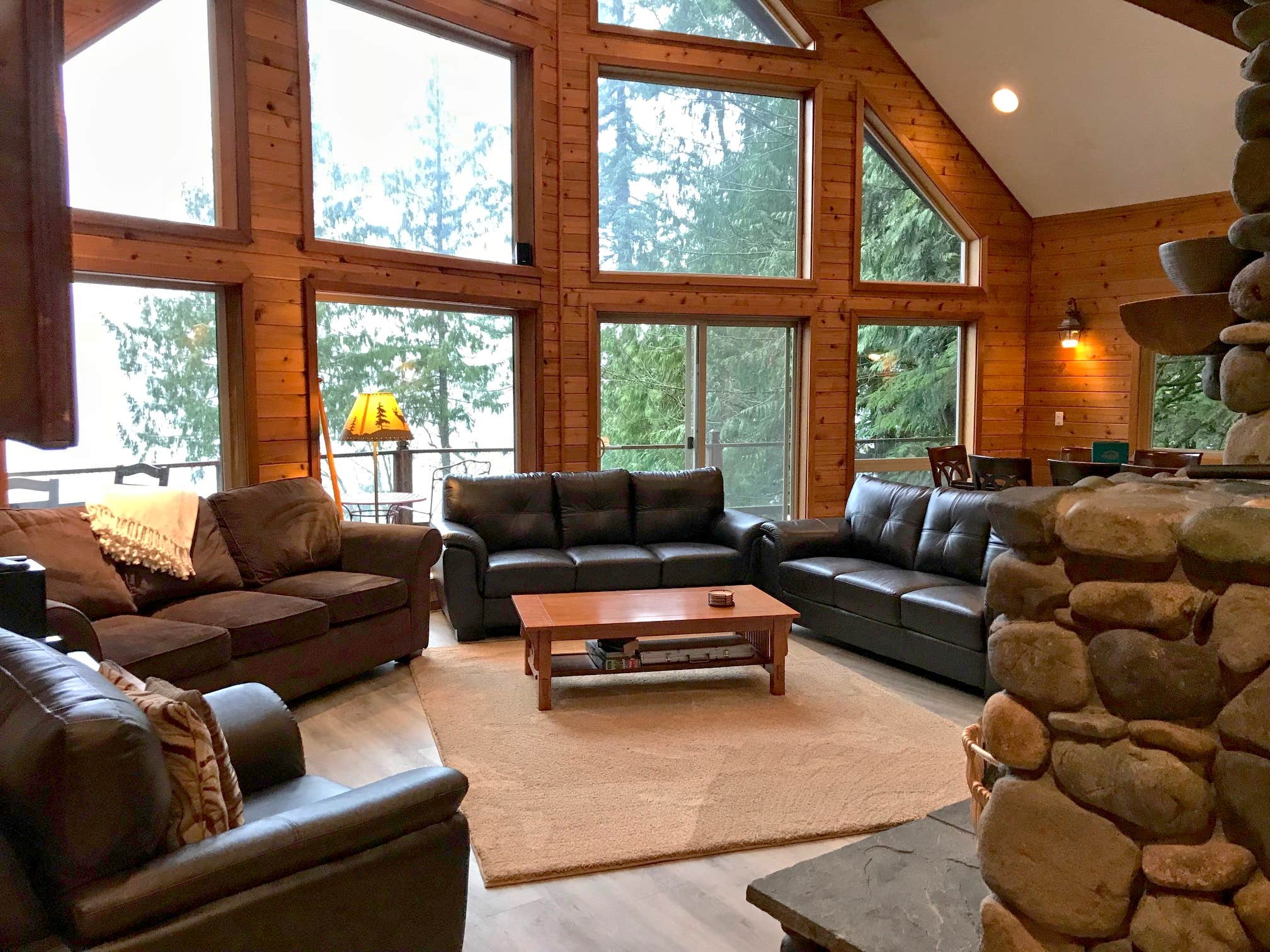 Camper-submitted photo at Mt. Baker Lodging Cabin #7 - Lakefront, Hot Tub, Pool Table, Fireplace, Wifi, Pets Ok, Sleeps-8! near Sumas, WA