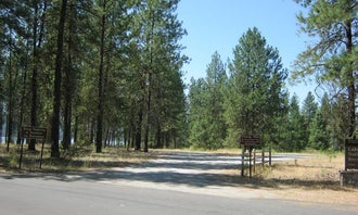 Camping near Renner Lake: Evans Group Camp — Lake Roosevelt National Recreation Area, Boyds, Washington