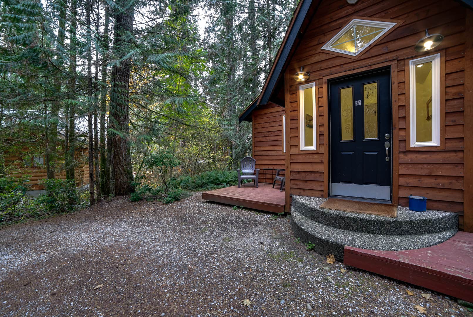 Dan  G.'s photo of a cabin at Mt. Baker Lodging - Cabin #16 - Hot Tub, Fireplace, A/C, BBQ, WiFi, Pets Ok, Sleeps-2! near Blaine, WA