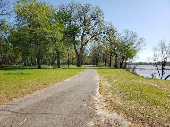 Camper submitted image from Cherokee Park (Arkansas River) — Arkansas River Rockefeller Lake - 1