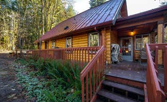 Dan G.'s photo of a cabin at Mt. Baker Lodging - Cabin #21 - Log Home, Fireplace, BBQ, WiFi, Pets Ok, Sleeps-6! in Washington