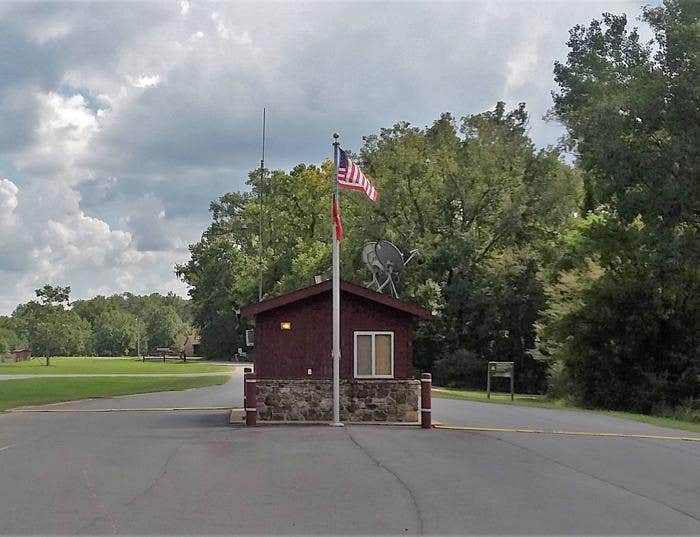 Camper submitted image from Wilbur D. Mills - 4