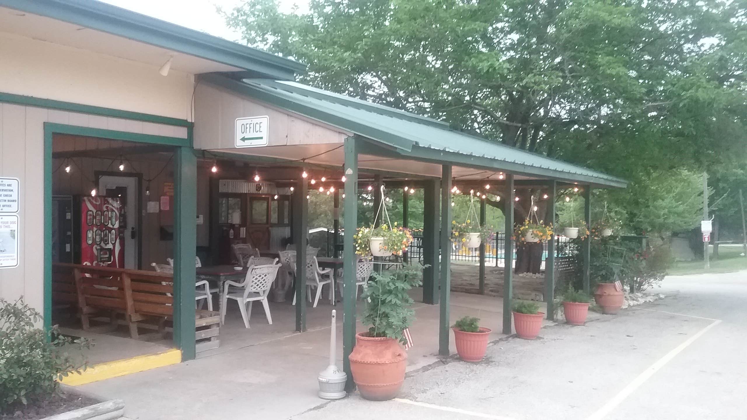 Camper submitted image from Belton RV Park - 2