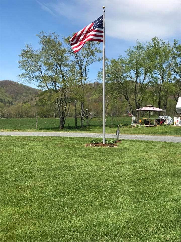 Camper submitted image from Buck Hill Campground - 3