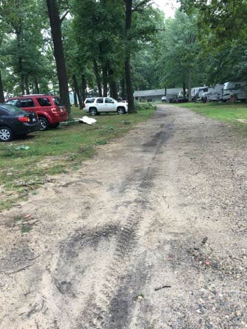 Camper submitted image from Oak Shores Resort Campground - 5