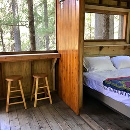Campground Finder: Pine Grove Cobb Resort