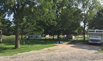 Camping near Hitchcock County Nature Center: Cunningham Lake Dam Site 11 Campground, Omaha, Nebraska