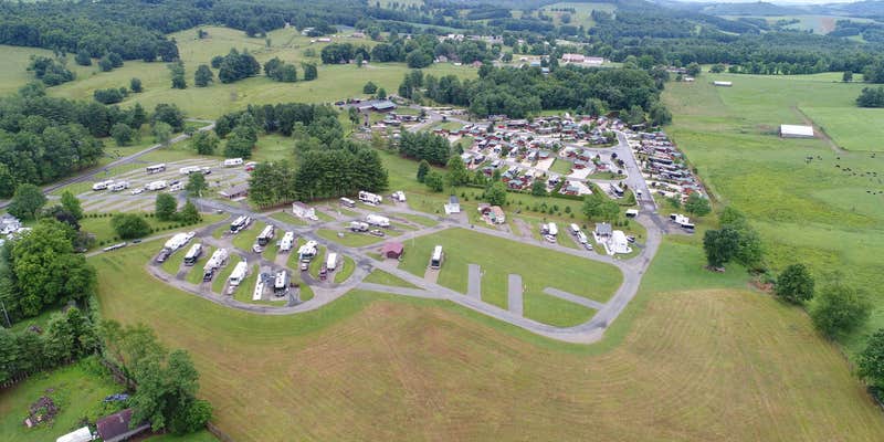 Camper submitted image from Cool Breeze Campground