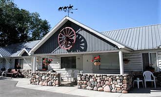 Camping near Mackay Reservoir Access Area - IFG: Wagon Wheel Motel & RV Park, Mackay, Idaho
