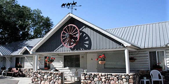 Camper submitted image from Wagon Wheel Motel & RV Park