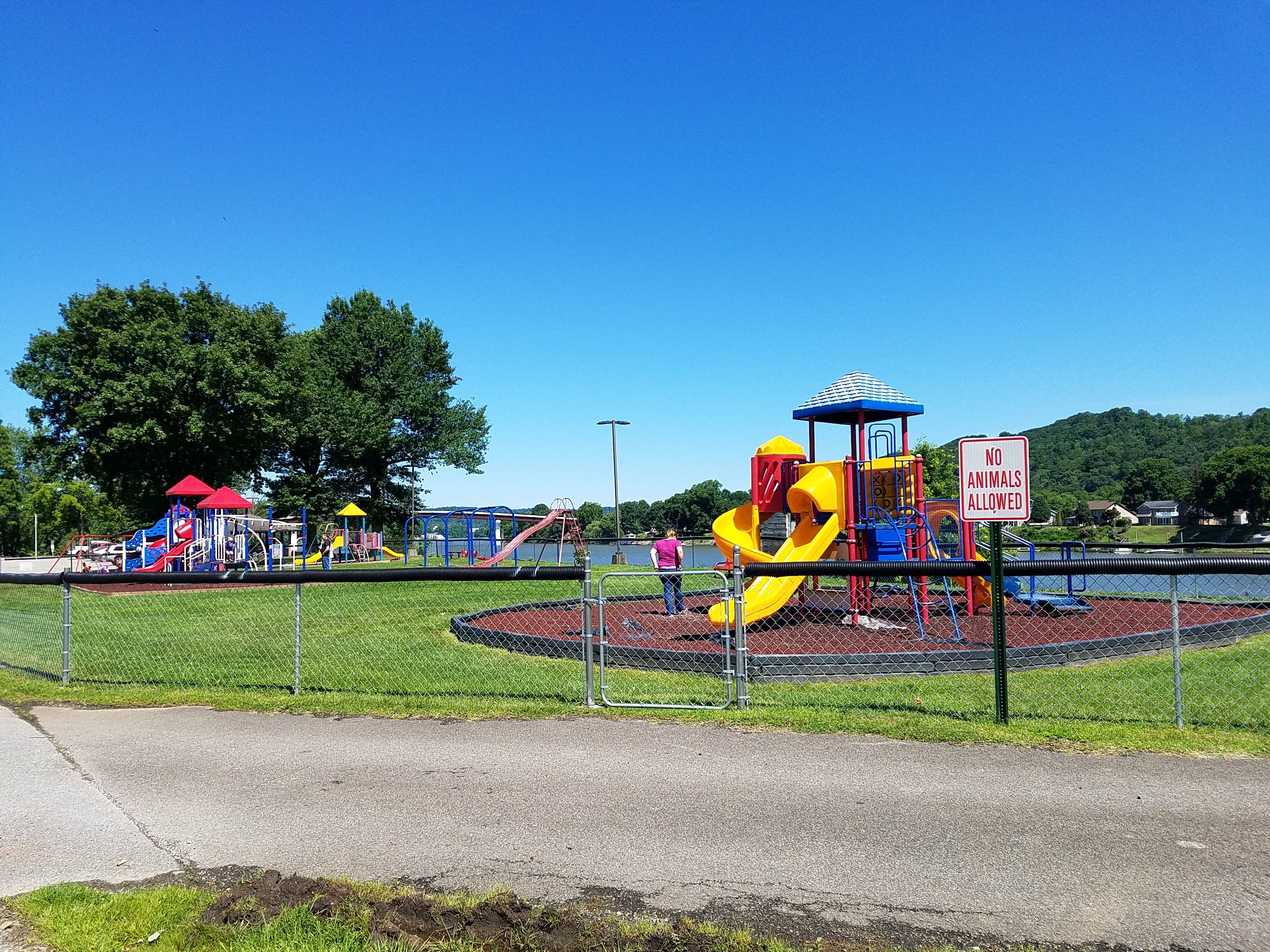 Camper submitted image from Saint Albans Roadside Park - 2