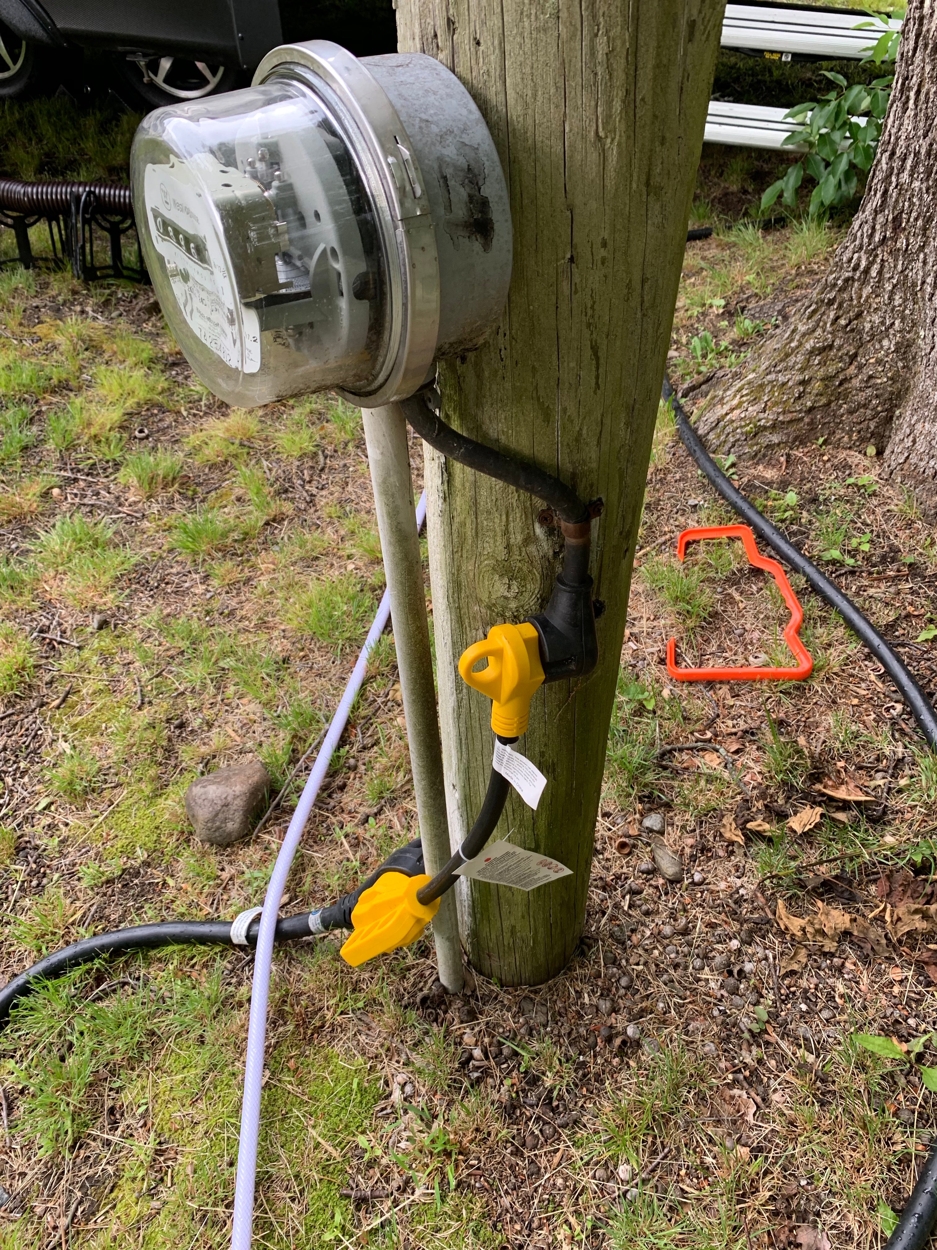 30amp service at campsite. Worked great, outlet was in rough shape from being in the elements all the time.