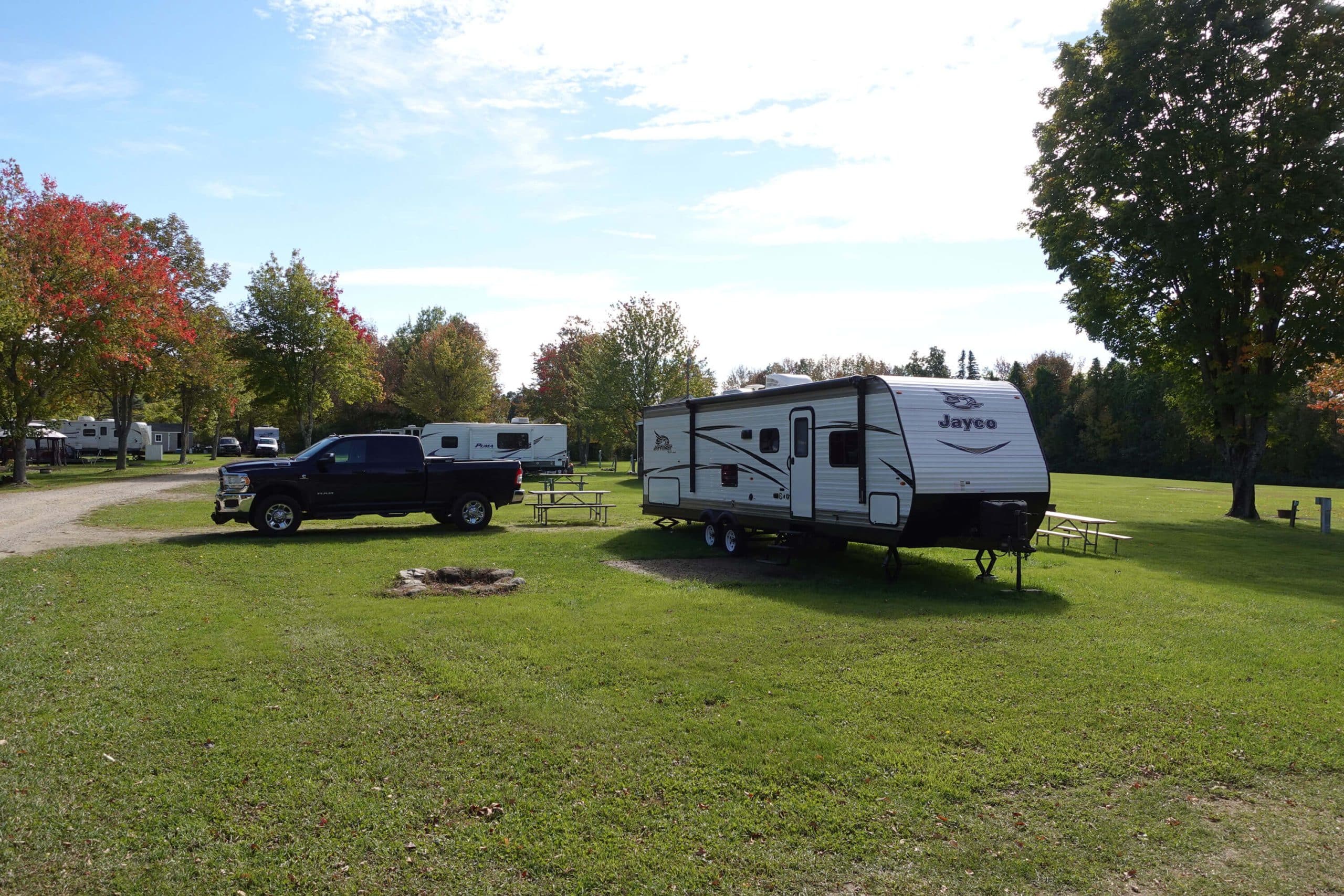 Camper submitted image from Spacious Skies Walnut Grove - 1