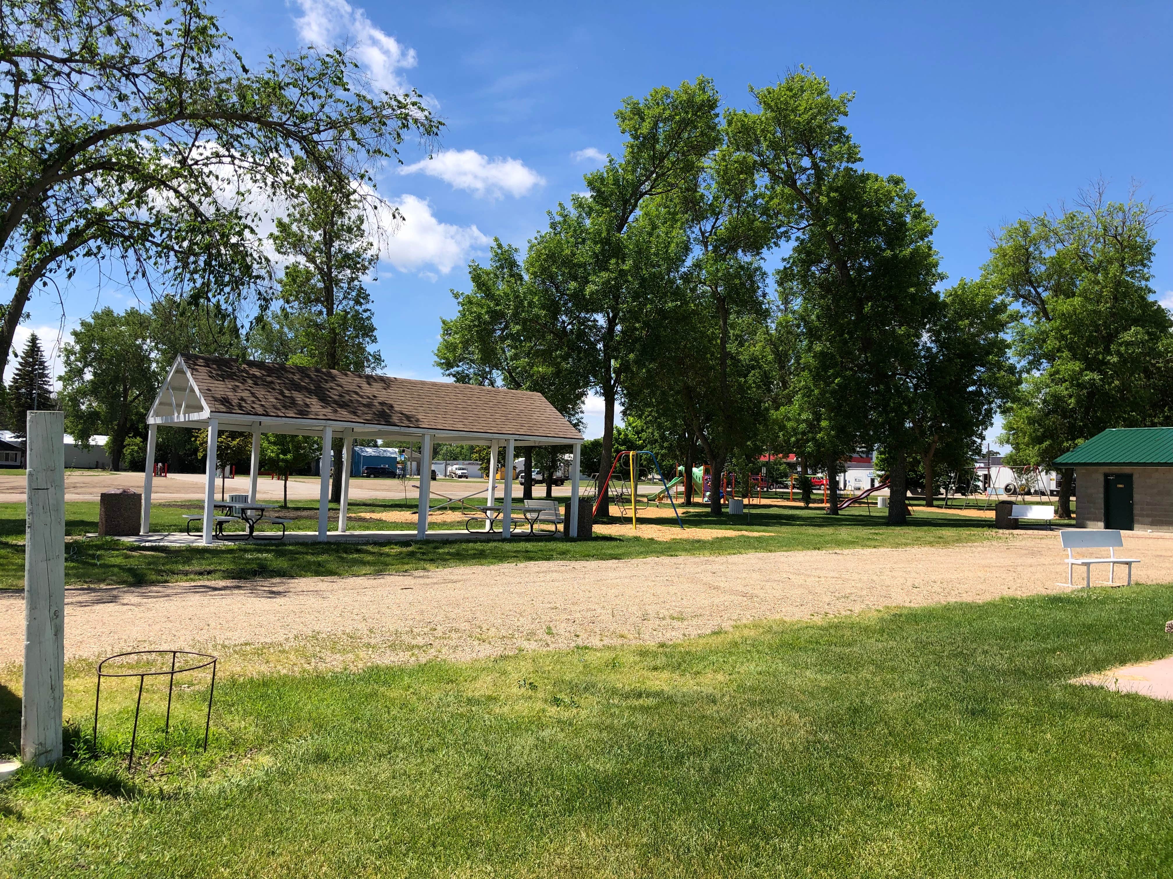 Camping near Stokes-Thomas Lake Campground: Dickinson City Park, Watertown, South Dakota