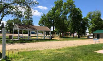 Camping near Chamber of Commerce Campground - Webster: Dickinson City Park, Watertown, South Dakota