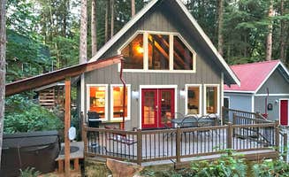 Dan  G.'s photo of a cabin at Mt. Baker Lodging - Cabin #99 - Hot Tub, BBQ, Fireplace, Pets Ok, WiFi, Sleeps-6! near Concrete, WA