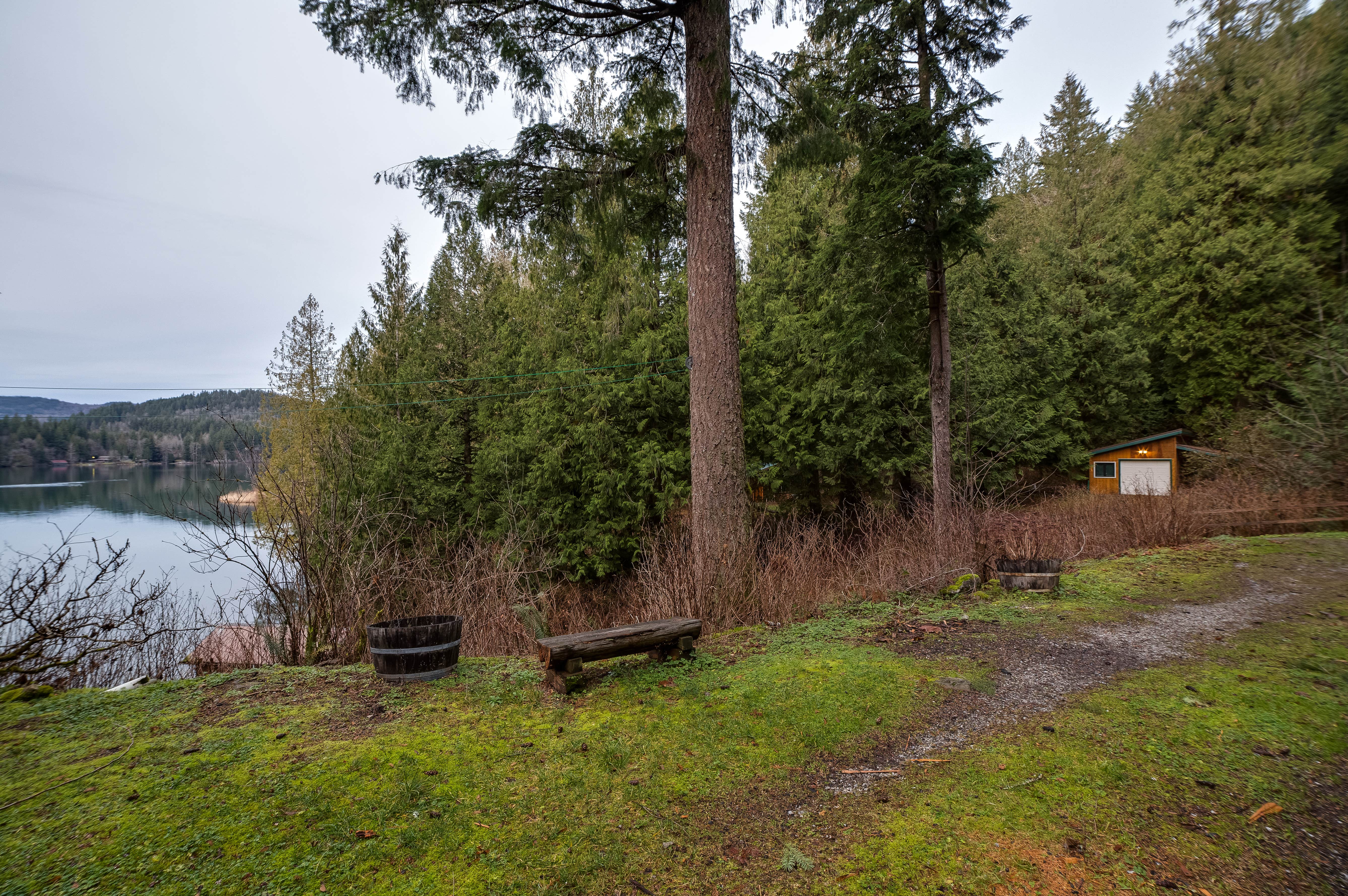 Camper submitted image from Mt. Baker Lodging - Cabin #97 - Lakefront, Boat Dock, Log Home, Fireplace, BBQ, Pets Ok, Sleeps-6! - 5