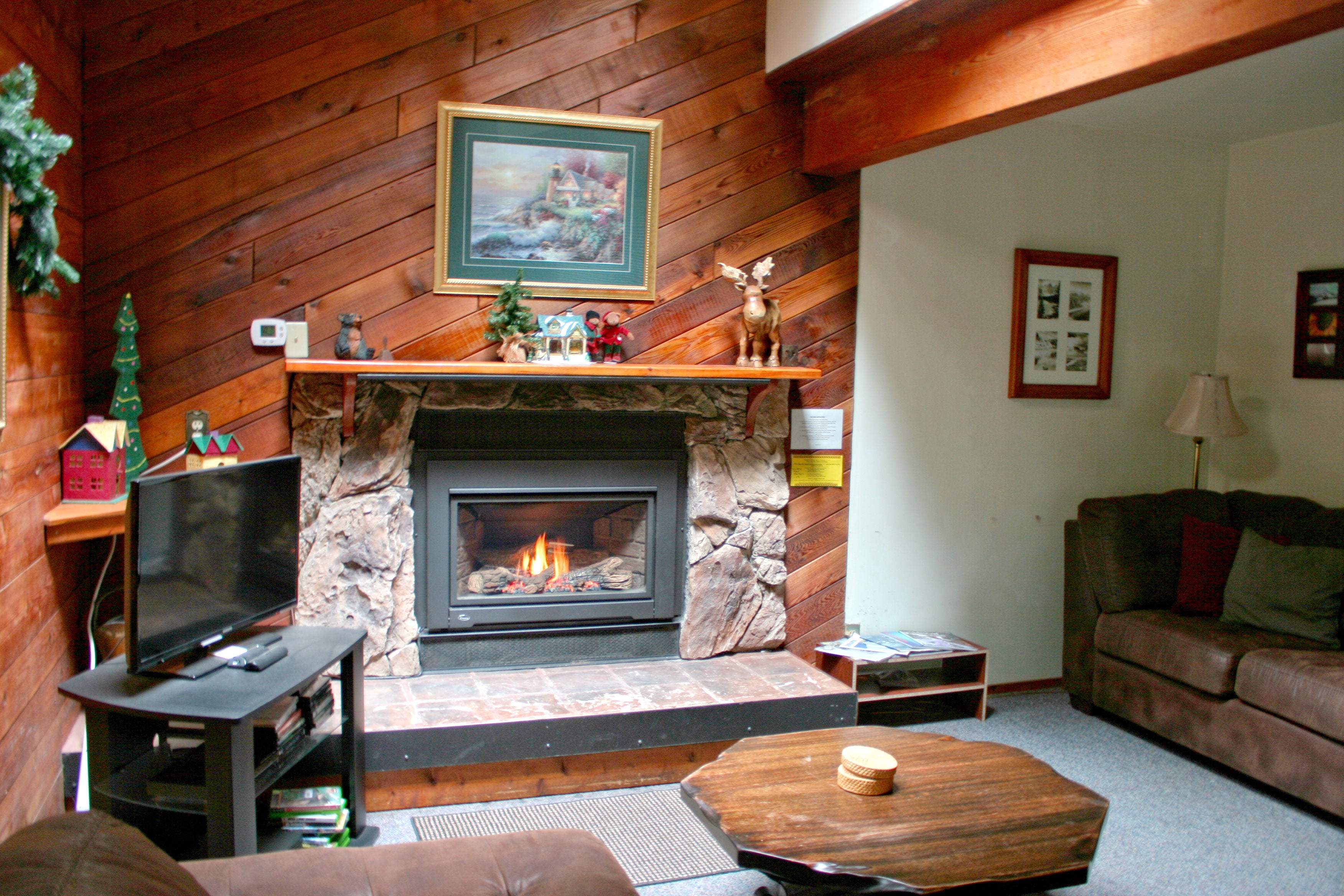 Camper submitted image from Mt. Baker Lodging - Cabin #26 - HOT TUB, FIREPLACE, W/D, D/W, BBQ, PETS OK, SLEEPS-8! - 1