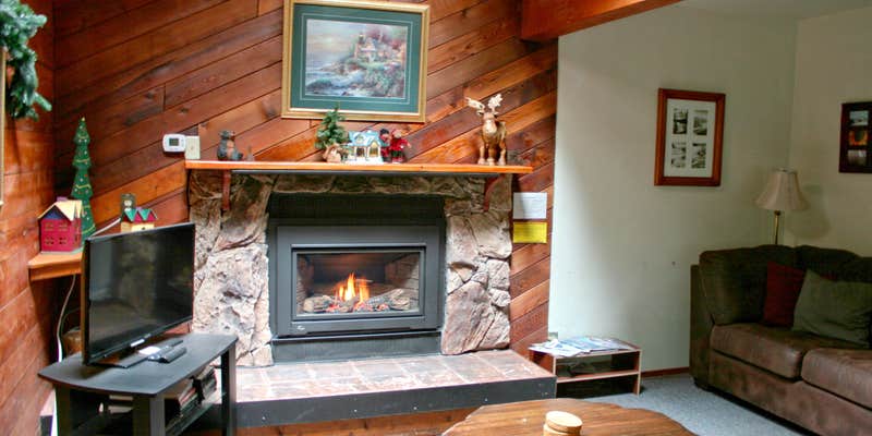 Camper submitted image from Mt. Baker Lodging - Cabin #26 - Hot Tub, Fireplace, Wifi, BBQ, Sleeps-8!