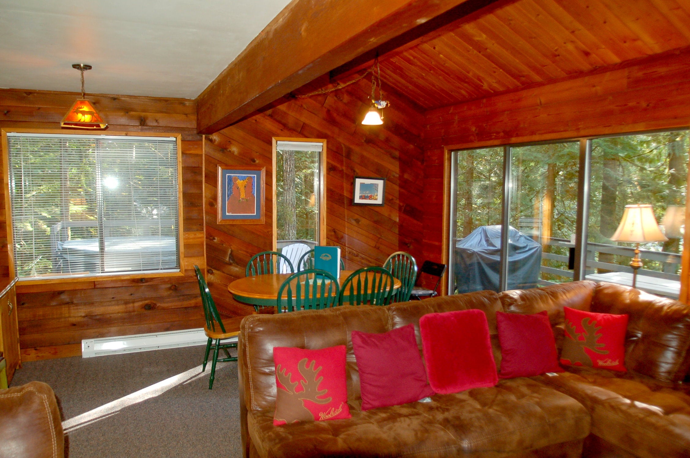 Camper submitted image from Mt. Baker Lodging - Cabin #26 - HOT TUB, FIREPLACE, W/D, D/W, BBQ, PETS OK, SLEEPS-8! - 2