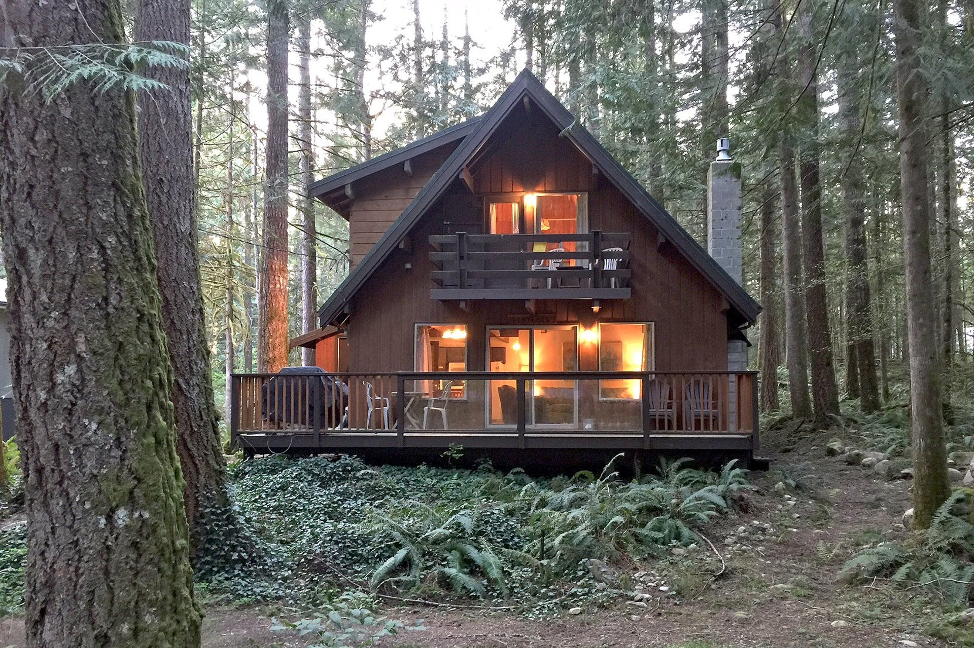 Camper submitted image from Mt. Baker Lodging - Cabin #27 - Pets Ok - Fireplace - Sleeps 10 - 2