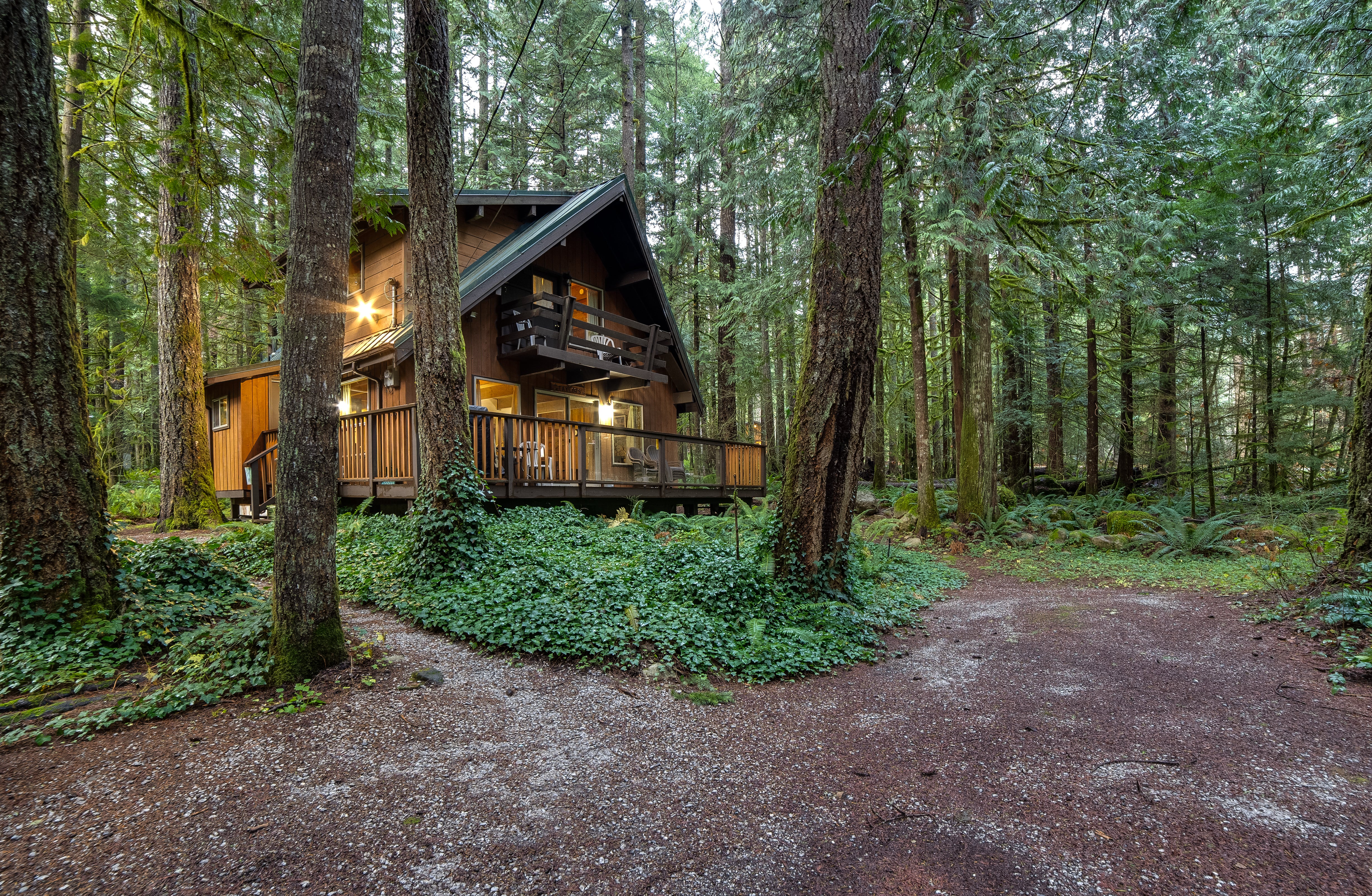 Camper submitted image from Mt. Baker Lodging - Cabin #27 - Pets Ok - Fireplace - Sleeps 10 - 5