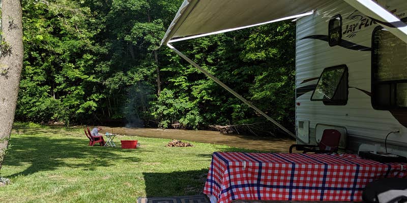 Camper submitted image from Creek n wood