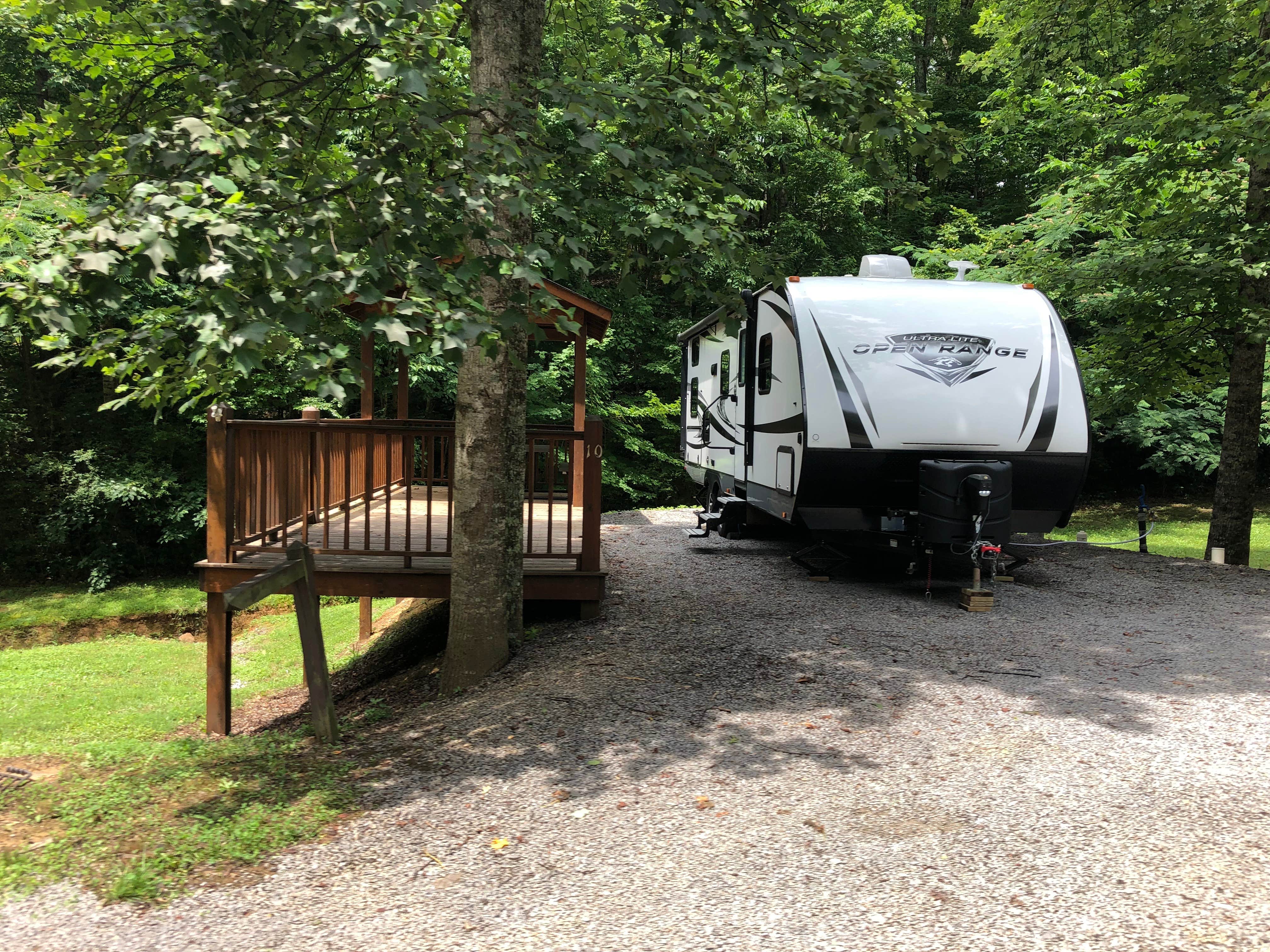 Site/Lot 10. Nice deck.