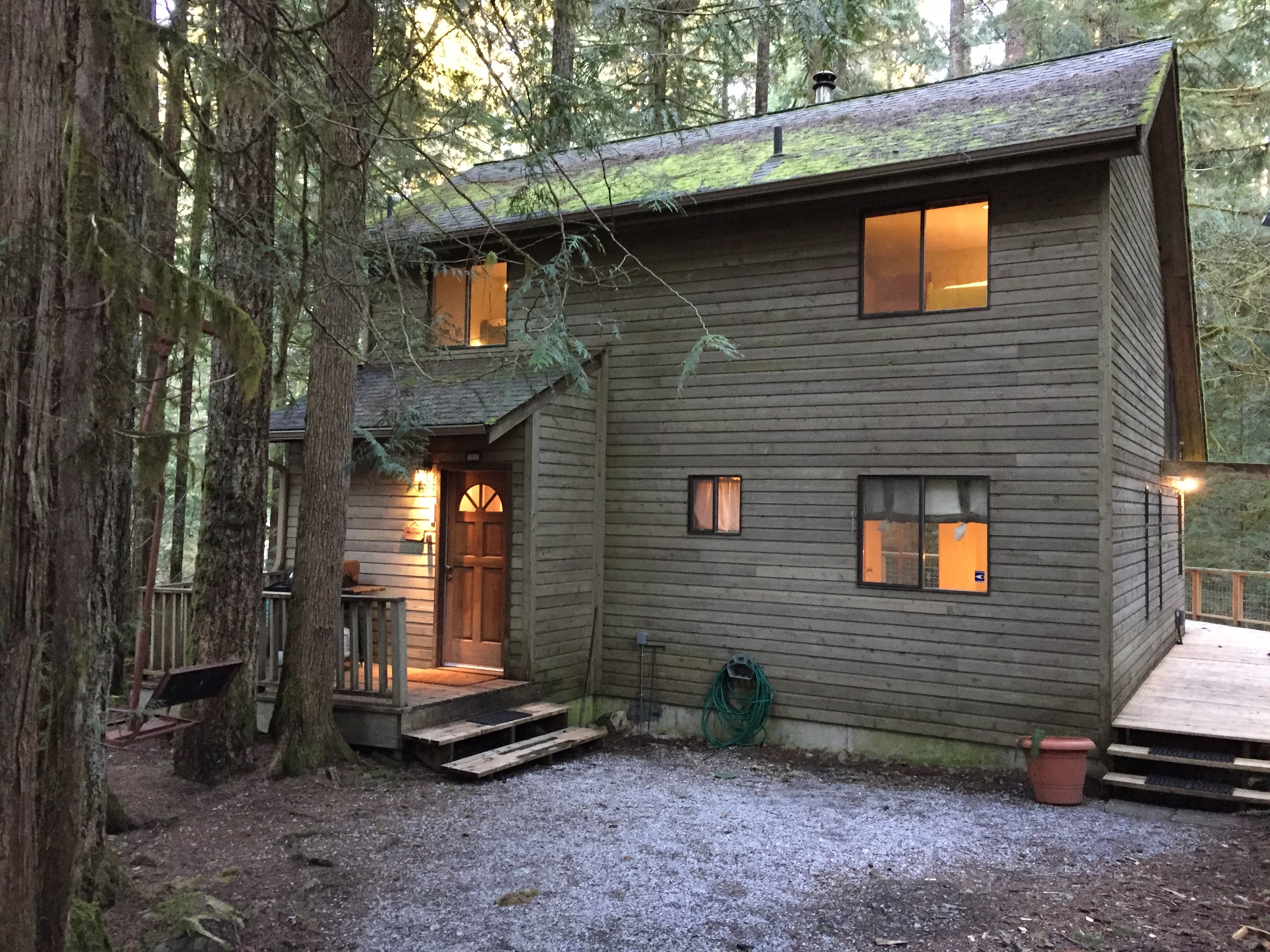 Camper submitted image from Snowline Cabin #55 - Mt. Baker Lodging - 2