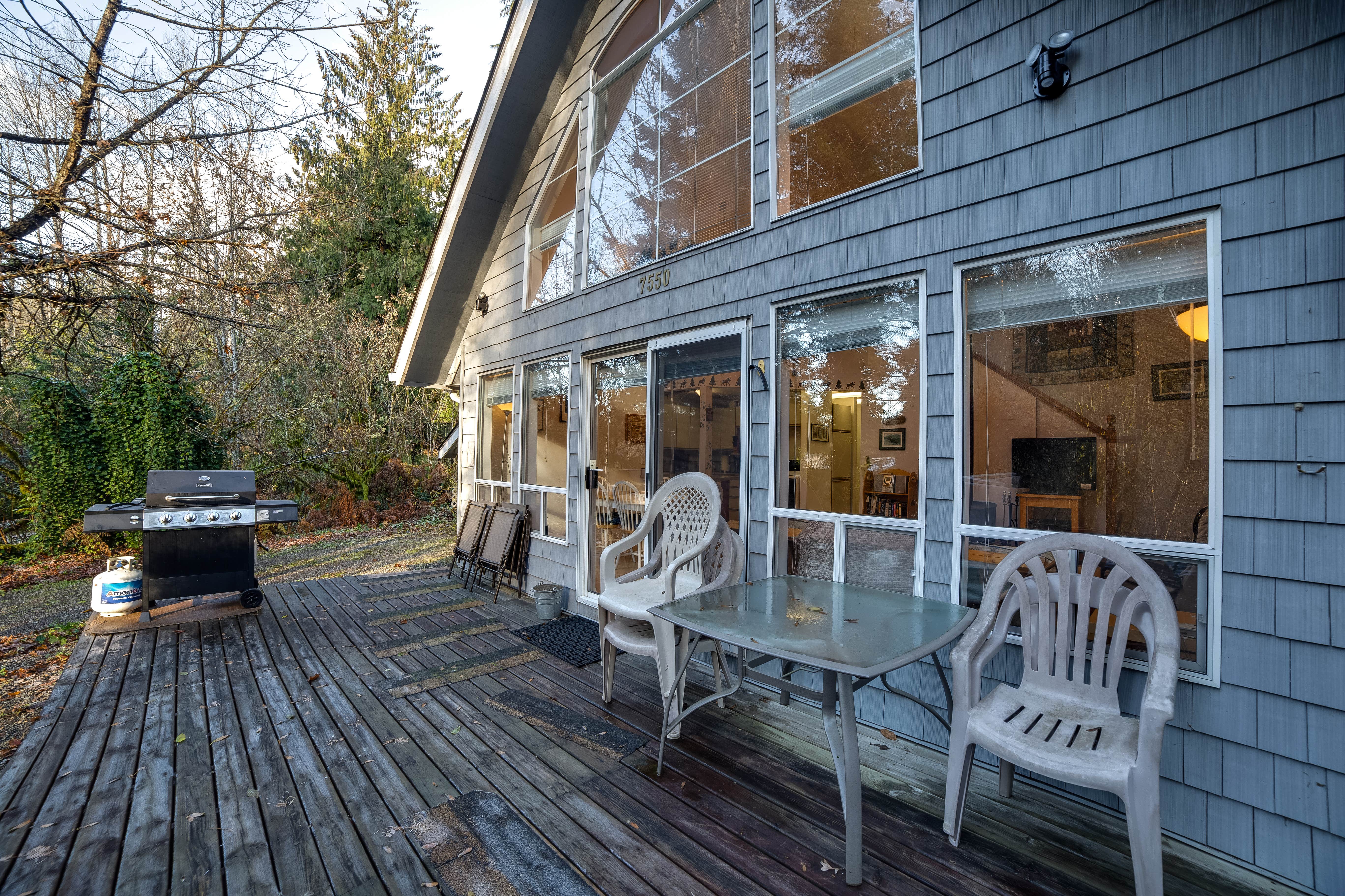 Camper submitted image from Glacier Springs Cabin #39 - Mt. Baker Lodging - 3
