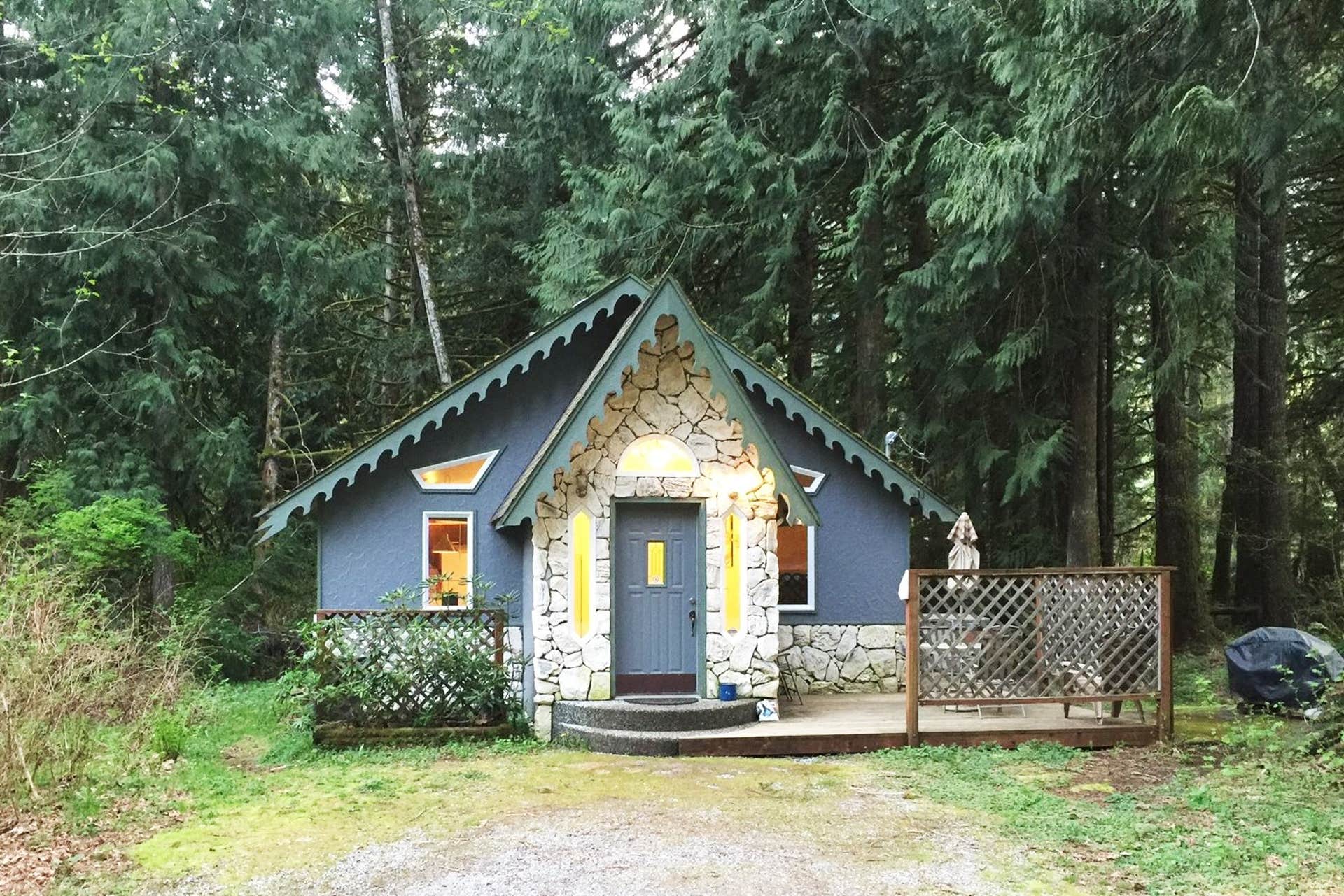 Dan  G.'s photo of a cabin at Glacier Springs Cabin #60 - Mt. Baker Lodging near Sumas, WA