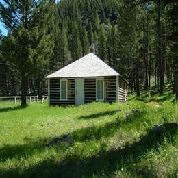 Public Campgrounds: Moose Creek Cabin