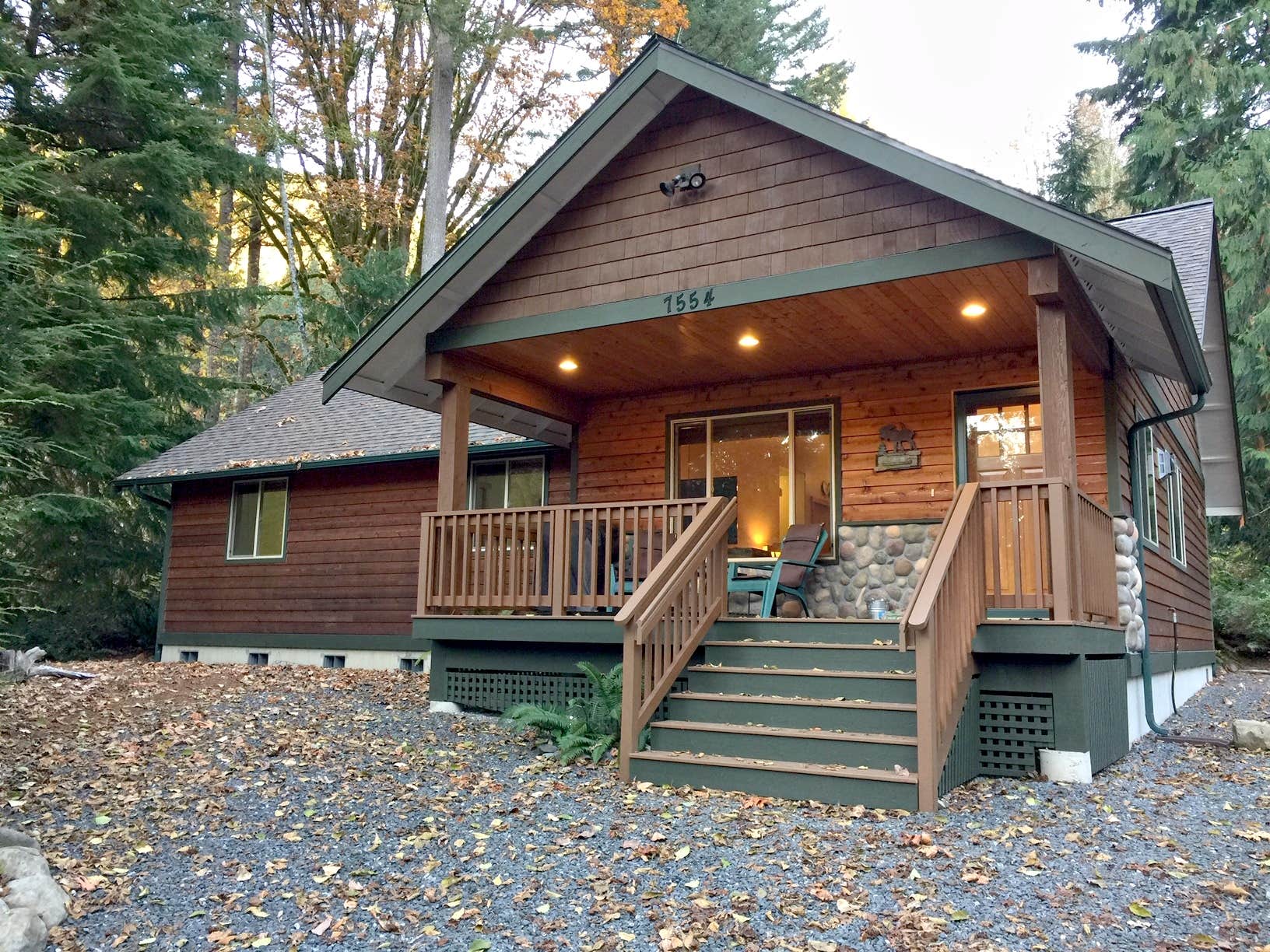 Dan  G.'s photo of a cabin at Mt. Baker Lodging - Cabin #65 - Hot Tub, Fireplace, BBQ, Wifi, Sleeps-10! near Sumas, WA