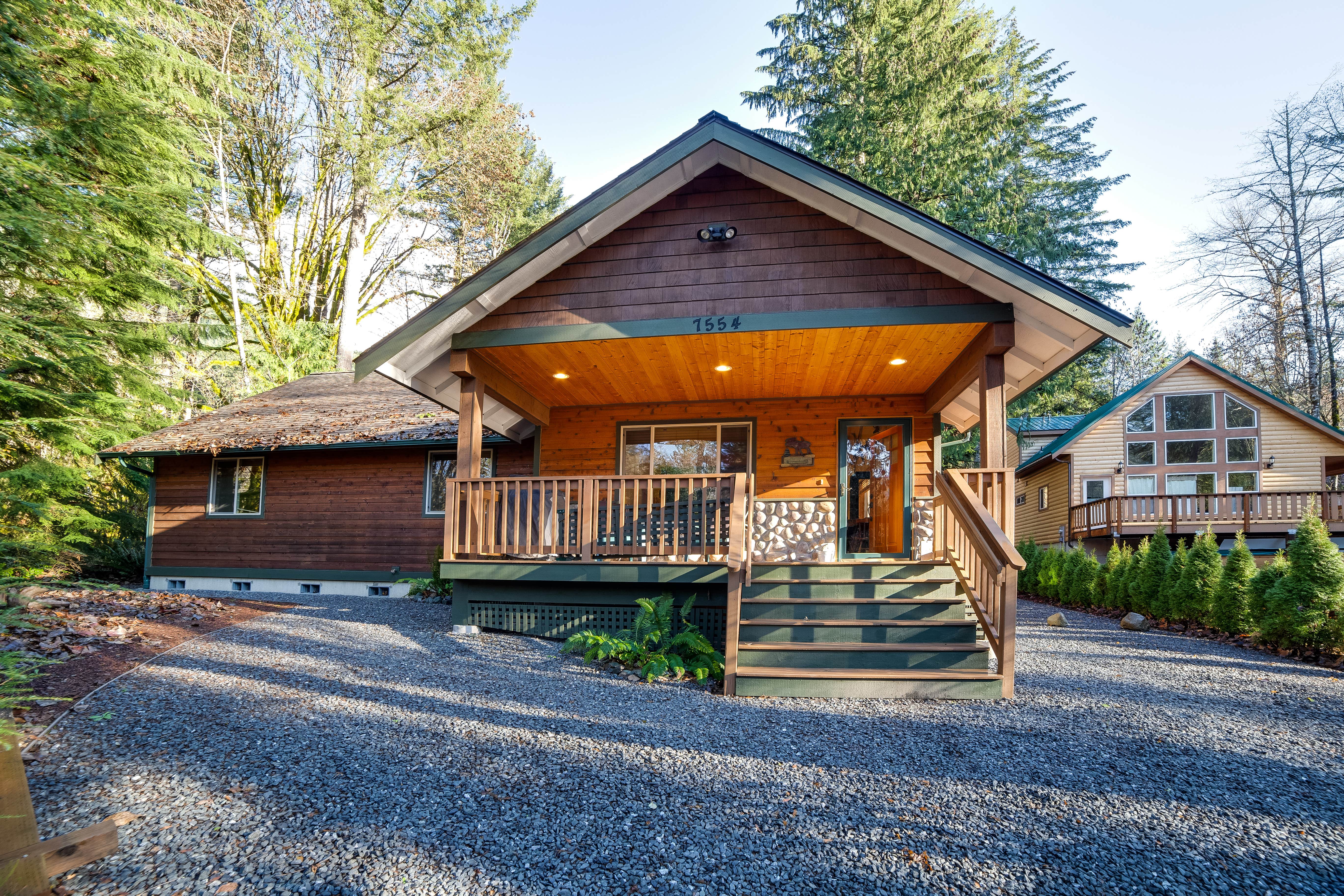 Camping near Silver Lake Park: Mt. Baker Lodging - Cabin #65 - Hot Tub, Fireplace, BBQ, Wifi, Sleeps-10!, Maple Falls, Washington