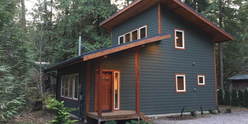 Camper submitted image from Mt. Baker Lodging - Cabin #74 - Fireplace, BBQ, WiFi, Pets Ok, Sleeps-8!