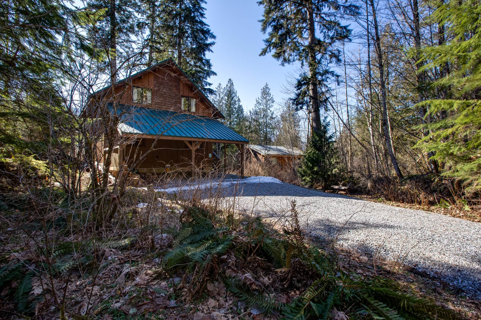 Dan  G.'s photo of a cabin at Mt. Baker Lodging - Cabin #44 - Hot Tub, Fireplace, Wifi, Pets Ok, Sleeps-6! near Rockport, WA