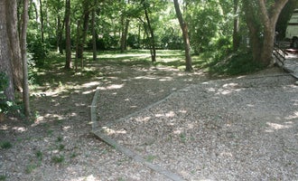 Camping near Suncatcher Lake Campground: Walnut Grove RV Park, Mission, Kansas