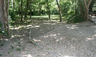 Camping near Glenbrook Mobile Home & RV Park: Walnut Grove RV Park, Mission, Kansas